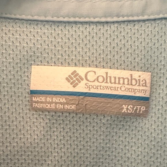 Columbia Light Blue Omni-Shade top - Picture 2 of 6